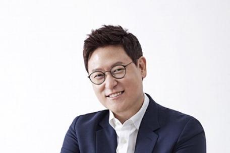Photo of Dennis Hong