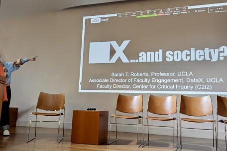 sarah robert presenting on data in society